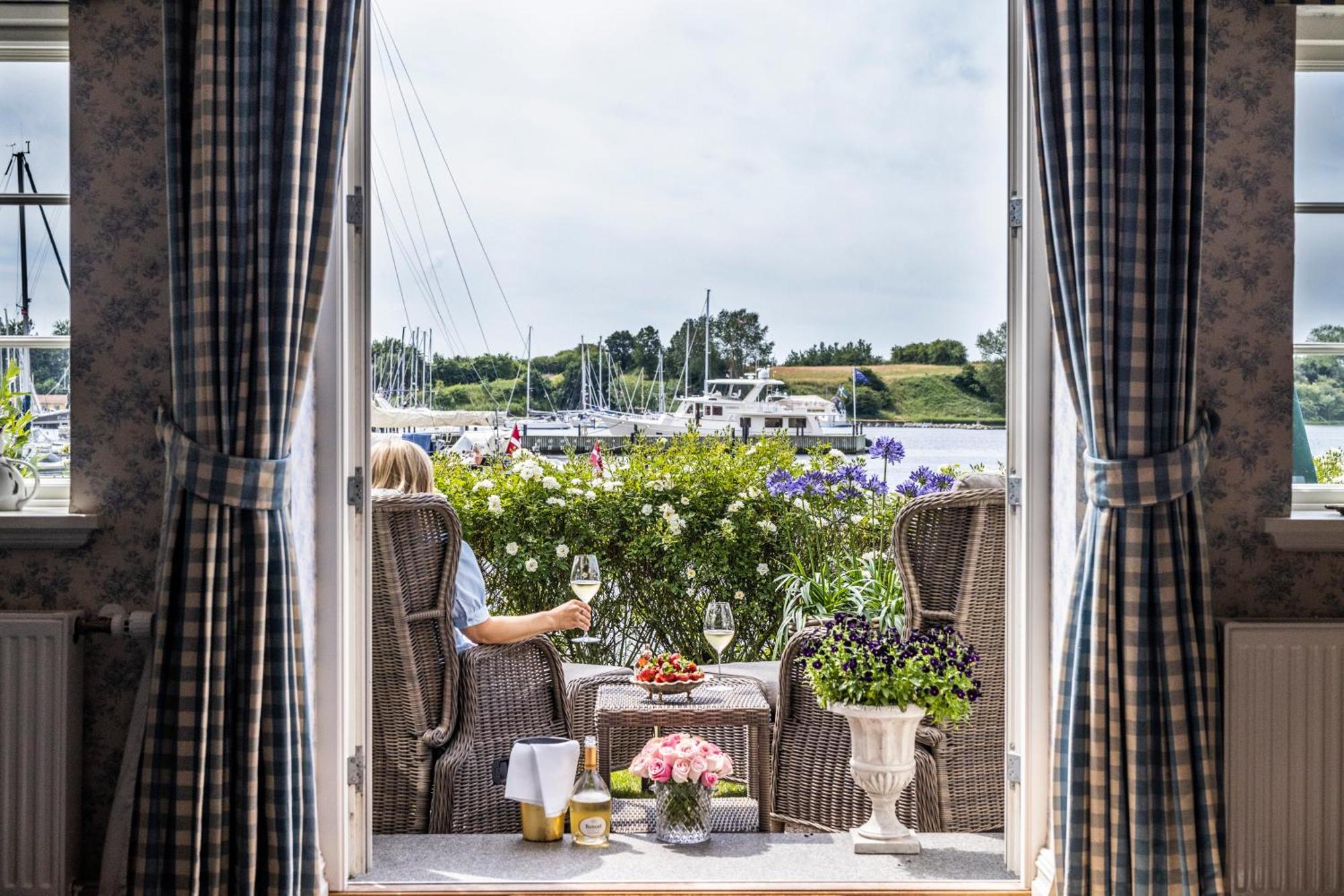 Dyvig Badehotel Nordborg Exterior photo
